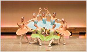 地域の皆さんにたくさんの拍手をいただきました