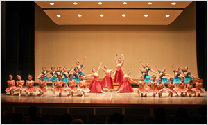 楽しく賑やかに踊ることができました！